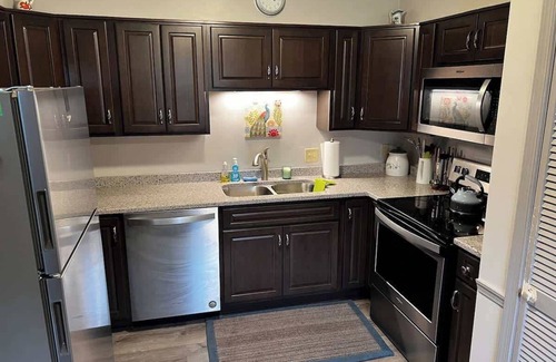 Camp Hill Casa | Cheerful 2-BR Home in Camp Hill w Indoor Fireplace