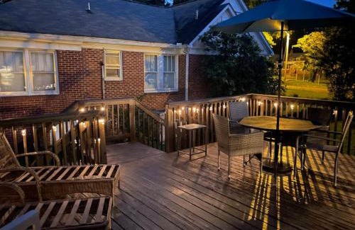 Earlewood Casa | Cheerful 2BR in Earlewood