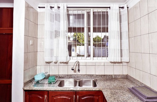 Msasani Casa | Cheerful 2BR townhouse w/wifi
