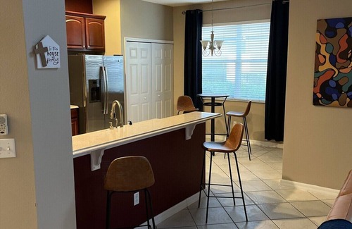 Ocoee Casa | Cheerful 3/3 townhouse located in Ocoee, FL