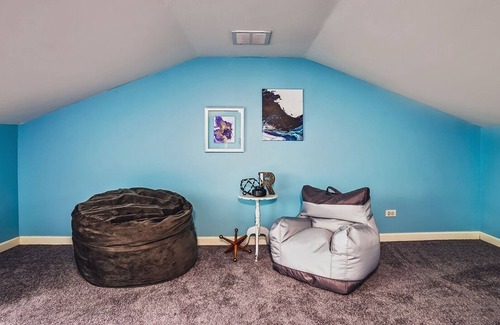 Lake Catherine Casa | Cheerful 3 bdrm home next to the lake, with free parking on premise