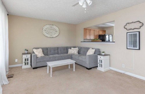 Prattville Casa | Cheerful 3 bed 2.5 bath townhome in Prattville!