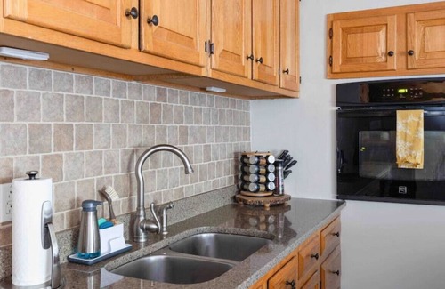 Essex Junction Casa | Cheerful 3-Bedroom Home (Newly Renovated!)