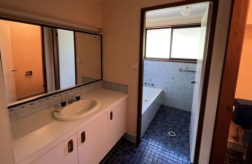 South Grafton Casa | Cheerful 3 bedroom home with lock up parking