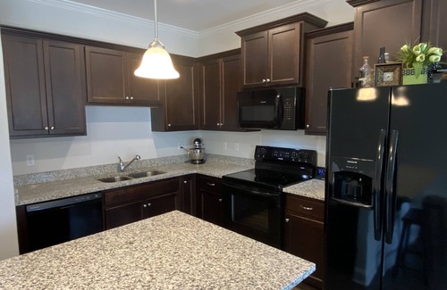 Richmond Hill Casa | Cheerful 3 Bedroom Townhouse