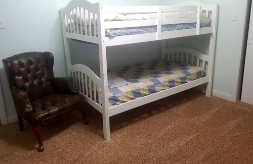 Durant Casa | Cheerful 3 bedroom 2 bathroom home.