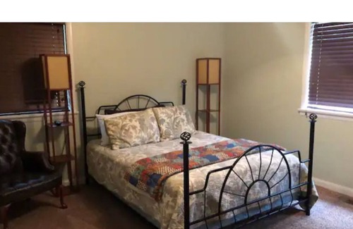 Durant Casa | Cheerful 3 bedroom 2 bathroom home.