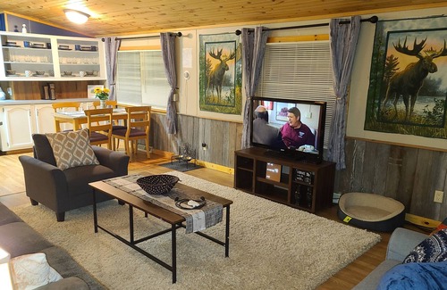 Friendship Casa | Cheerful 3-bedroom home with lots of outdoor space
