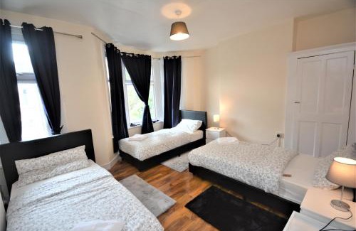 East Ham South Casa | Cheerful 3 Bedroom Home in Greater London