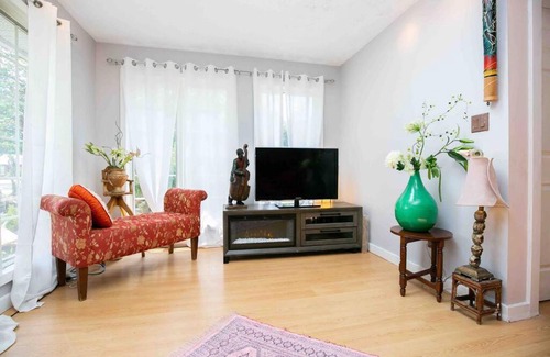 Langford Apartamento | Cheerful 3-bedroom home near Glen Lake