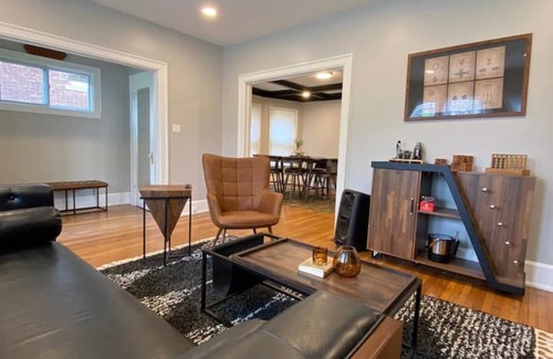 New Center Detroit Casa | Cheerful 3-bedroom home aesthetic and lovely vibes
