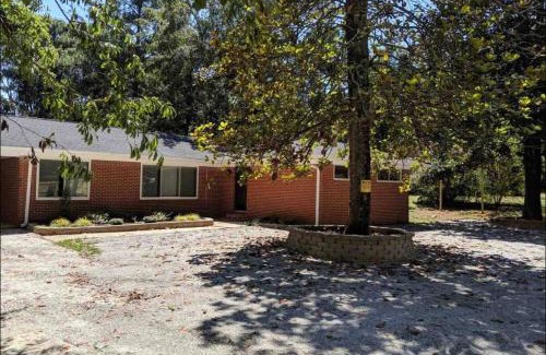 Newnan Casa | Cheerful 3-bedroom home