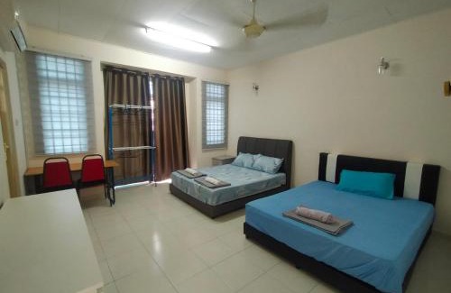 Sungai Puyu Casa | Cheerful 3-Bedroom Residential Home with Free WIFI