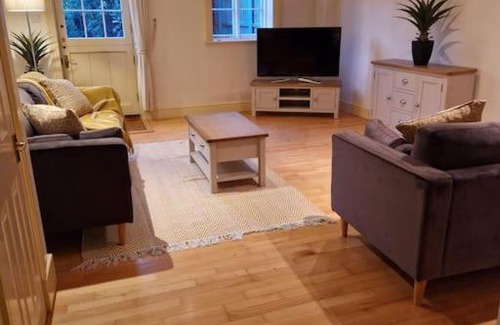The King's Mile Apartamento | Cheerful 3 bedroom split -level apartment