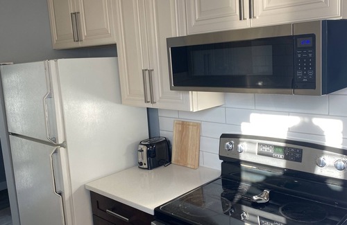 Lethbridge Casa | Cheerful 3-bedroom townhouse with free parking.