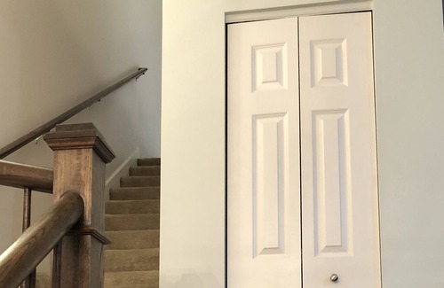 Itasca Casa | Cheerful 3 bedroom updated Townhome 9 Miles from OHARE