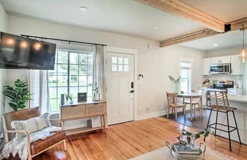 Northtown Casa | Cheerful 3 bedroom Villa with Backyard Oasis