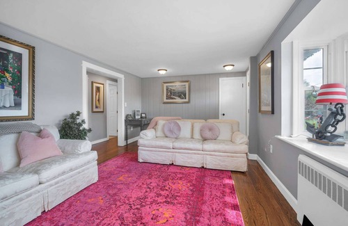 Waterford Casa | Cheerful 3bd Cape yards from river/beach access