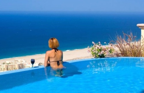 Marina Villa | Cheerful 3BR Monte Cristo Ocean View Villa