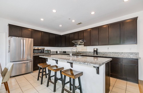 Chino Casa | Cheerful 4 bedroom 3 bathroom house in Chino Hills