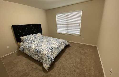 Princeton Casa | Cheerful 4 bedroom home with big living, kitchen, near major DFW cities.