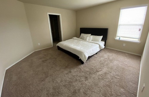 Princeton Casa | Cheerful 4 bedroom home with big living, kitchen, near major DFW cities.