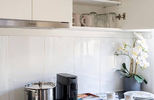 Plumpton Casa | Cheerful 4 bedroom home with parking on premises