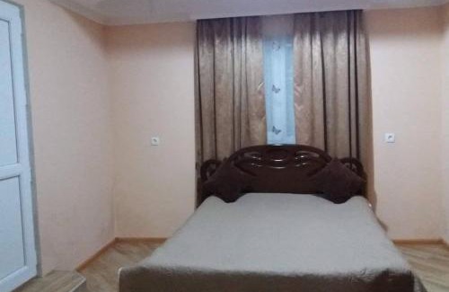 Samtredia Apartamento | Cheerful 4-bedroom home in Samtredia, Georgia