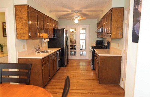 Martinez Casa | Cheerful 4-bedroom residential home