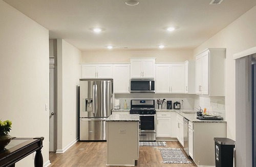 Mooresville Casa | Cheerful 4 bedroom 2.5 bath house