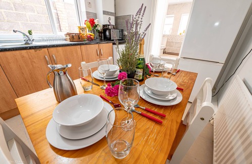 Plumstead Casa | ★Cheerful 4 bedrooms home★ 8 mn to train station