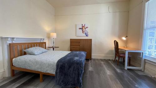 South Berkeley Apartamento | Cheerful 4b/2b Residential home in Berkeley