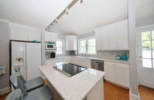 Naushop Casa | Cheerful 5 br Nantucket home; perfect for families