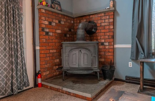 Long Pond Chalet De Esquí | Cheerful Chalet - Fireplace, BBQ, Firepit& Hottub