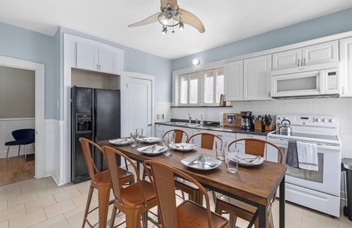 St. Louis Casa | Cheerful Charm, Ideal 4 Longer Stays, Fast WiFi