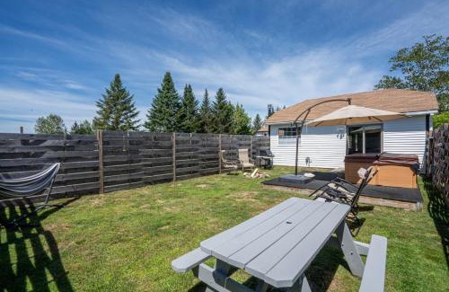 Twin Mountain Casa | Cheerful Cottage Close to Franconia Notch #4