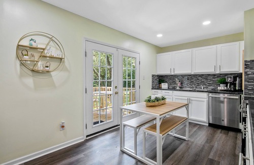 South View Casa | Cheerful & Cozy 3-bedroom Home with Free Parking