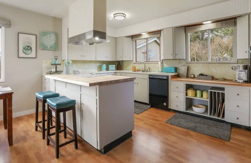 Snohomish Casa | Cheerful family home 1/2 mile from downtown