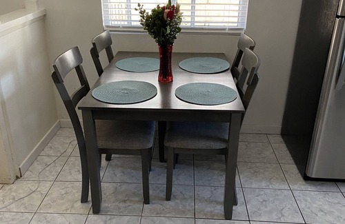 Harbor Casa | Cheerful Home Carson near LA attractions SoFi, LAX, Long Beach Port