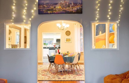 Central Northside Apartamento | Cheerful 4 Bedroom Homebase in Hip Neighborhood