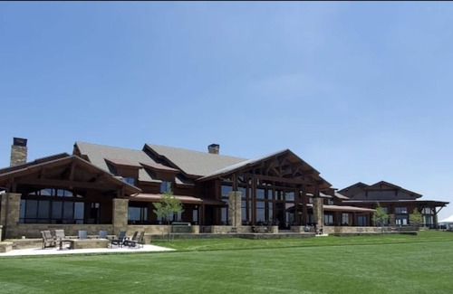 Berthoud Casa | Cheerful home with Mountain Views & Private Yard
