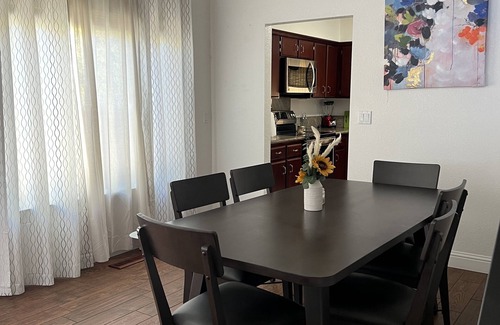 Antioch Casa | Cheerful house 3 bed 4 bath pool house
