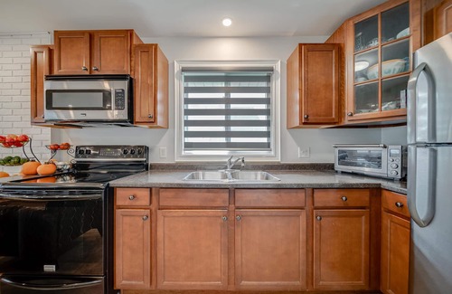 Romney Cabaña | Cheerful life at cottage 2 bedroom on Lake Erie