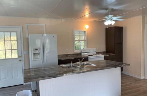 Shelbyville Cabaña | Cheerful One bedroom cottage in the country