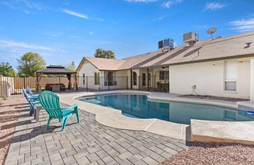 Camelot Village Casa | Cheerful Spacious Tempe Pool