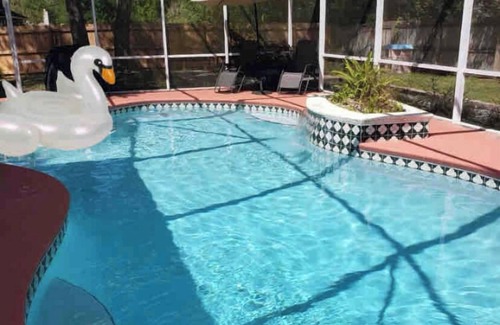 Orange Park Casa | Cheerful three bedroom home with a pool