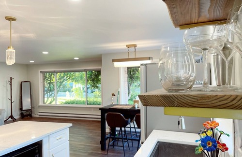 Haller Lake Casa | Cheerful two bedroom house with a beautiful backyard