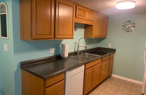 Garden City Casa | Cheerful two bedroom house 1.5 miles from beach.