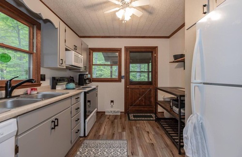 Deep Gap Cabina | Cheery on Top! WIFI - Dogs Ok - 2Fireplaces