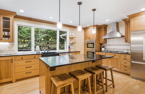 Royal Pines Casa | Chef’s Kitchen, Fire Pit & Soaking Tub | Quiet Escape + Biltmore Pass